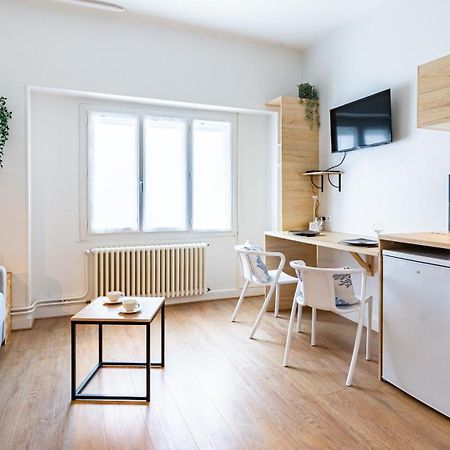 Ferienwohnung Le Refuge / Pied-A-Terre Pragmatique Dijon Exterior foto